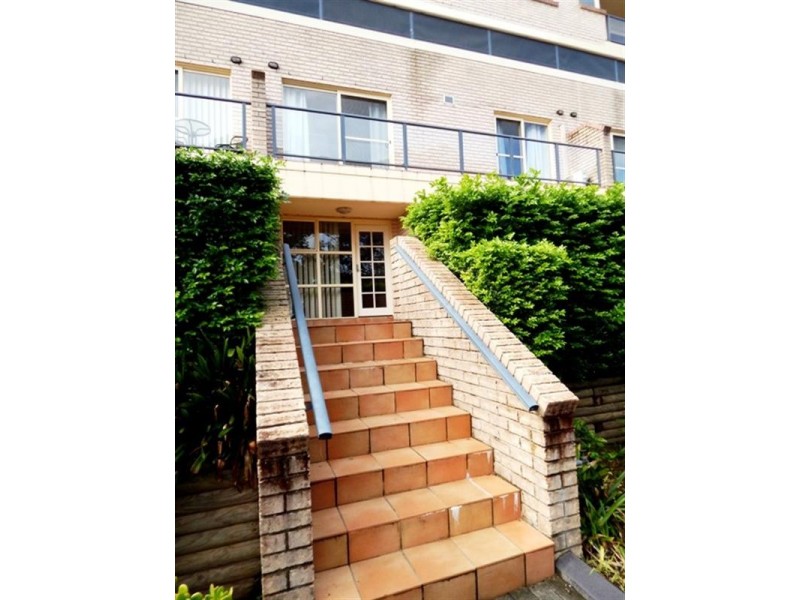 5/92 John Whiteway Drive, Gosford NSW 2250