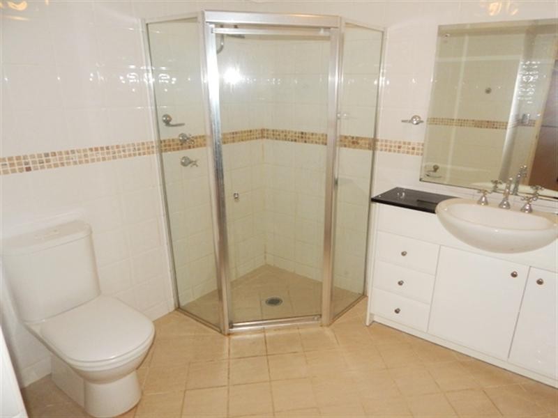 5/92 John Whiteway Drive, Gosford NSW 2250