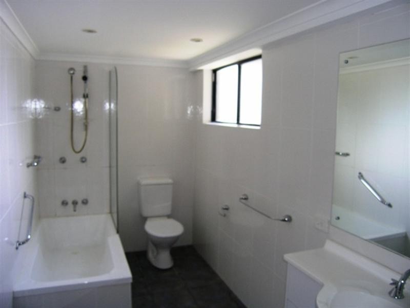 1/26-28 Showground Road, Gosford NSW 2250