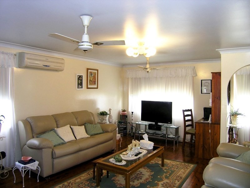 18 Fuchsia Street, Wyoming NSW 2250