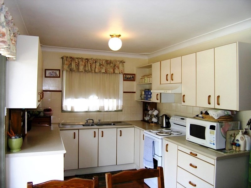 18 Fuchsia Street, Wyoming NSW 2250