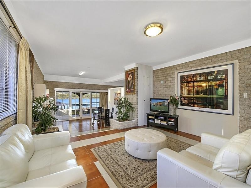 Point Frederick NSW 2250