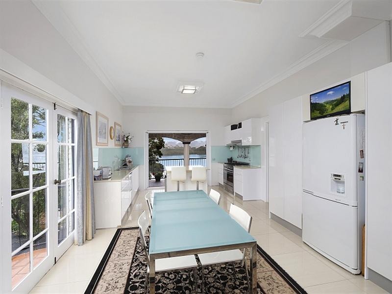Point Frederick NSW 2250
