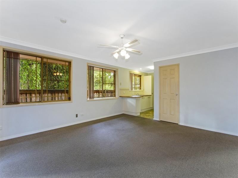 2/10 Kirkness Avenue, North Gosford NSW 2250