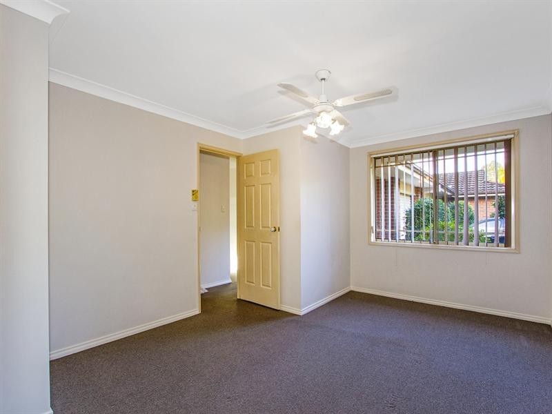 2/10 Kirkness Avenue, North Gosford NSW 2250