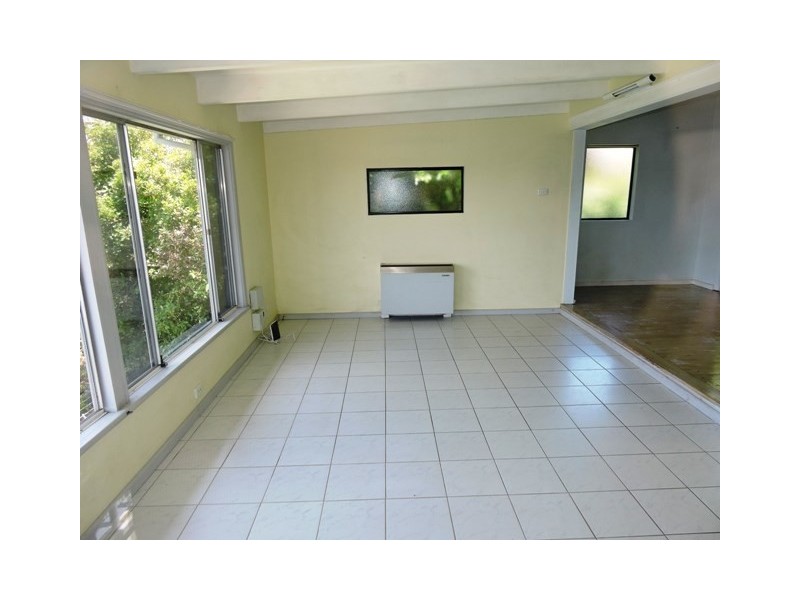 73 Caroline Street, East Gosford NSW 2250