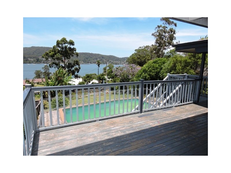 73 Caroline Street, East Gosford NSW 2250