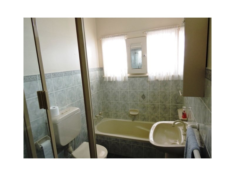 242 Gertrude Street, North Gosford NSW 2250