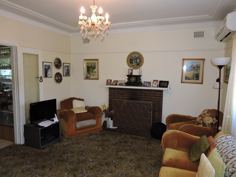 52 Dwyer Street, North Gosford NSW 2250