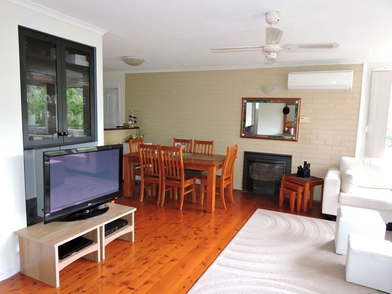 3 Camphor Close, Wyoming NSW 2250