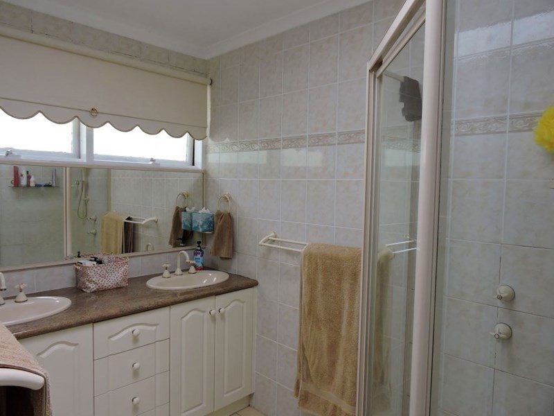 3 Camphor Close, Wyoming NSW 2250