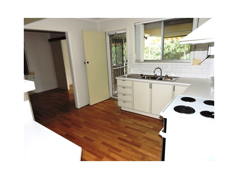 10 Waterview Crescent, Tascott NSW 2250