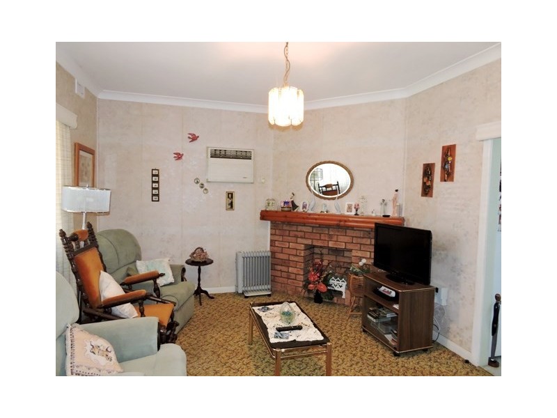 7 Melbourne Street, East Gosford NSW 2250