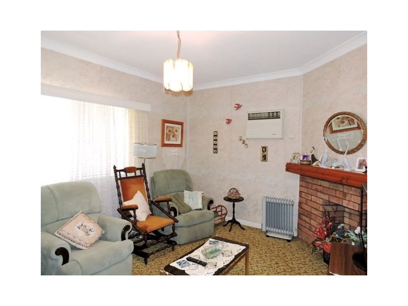 7 Melbourne Street, East Gosford NSW 2250