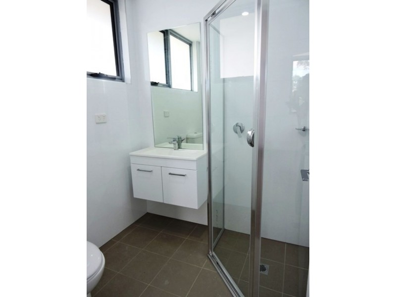 31/10-12 Batley Street, Gosford NSW 2250