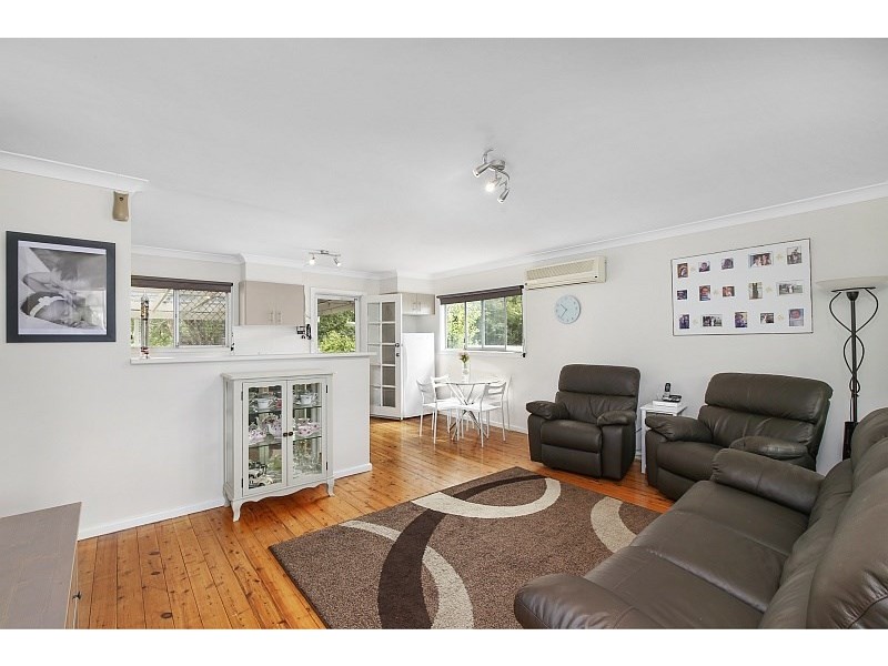 17 Dalton Street, Wyoming NSW 2250