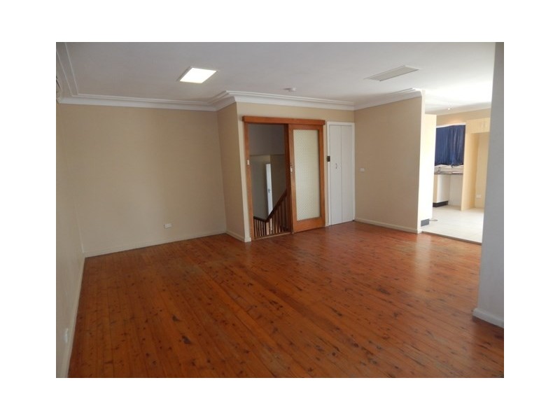 77 Renwick Street, Wyoming NSW 2250