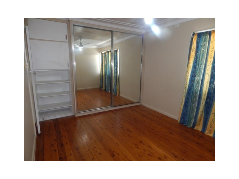 77 Renwick Street, Wyoming NSW 2250