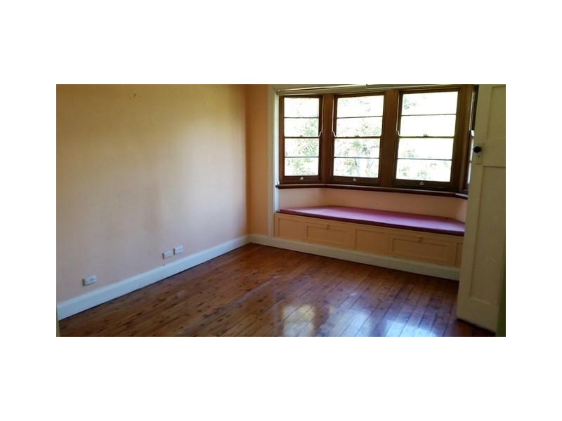 10 St George Street, Gosford NSW 2250