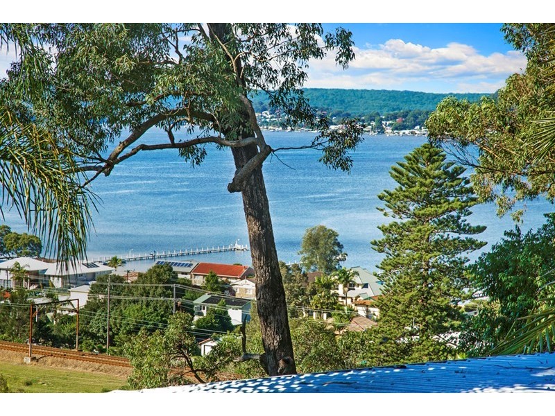 11 Kateena Avenue, Tascott NSW 2250