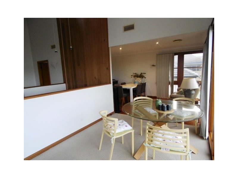 18 Frederick Street, Point Frederick NSW 2250