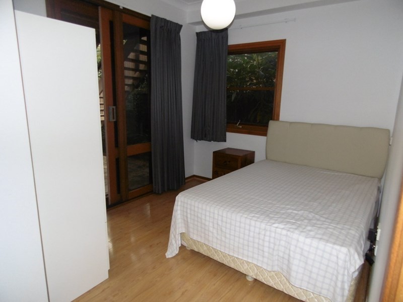 18 Frederick Street, Point Frederick NSW 2250