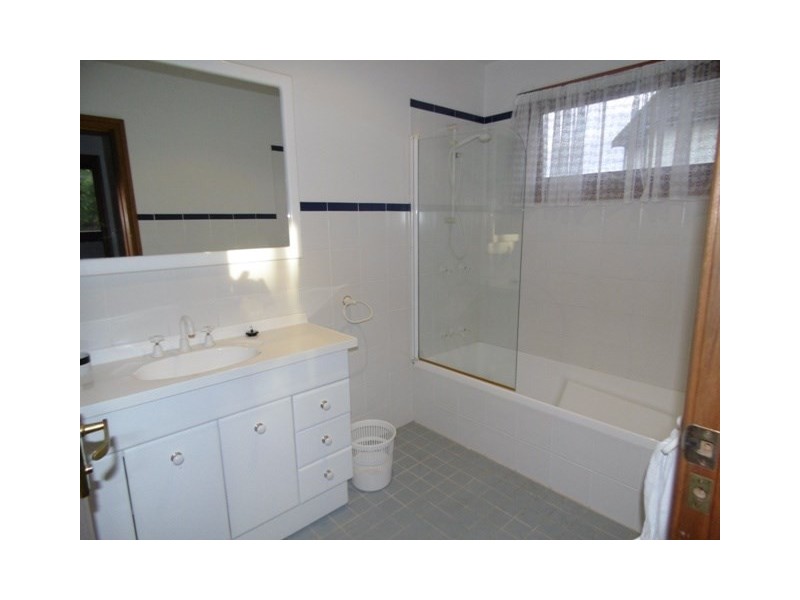 18 Frederick Street, Point Frederick NSW 2250