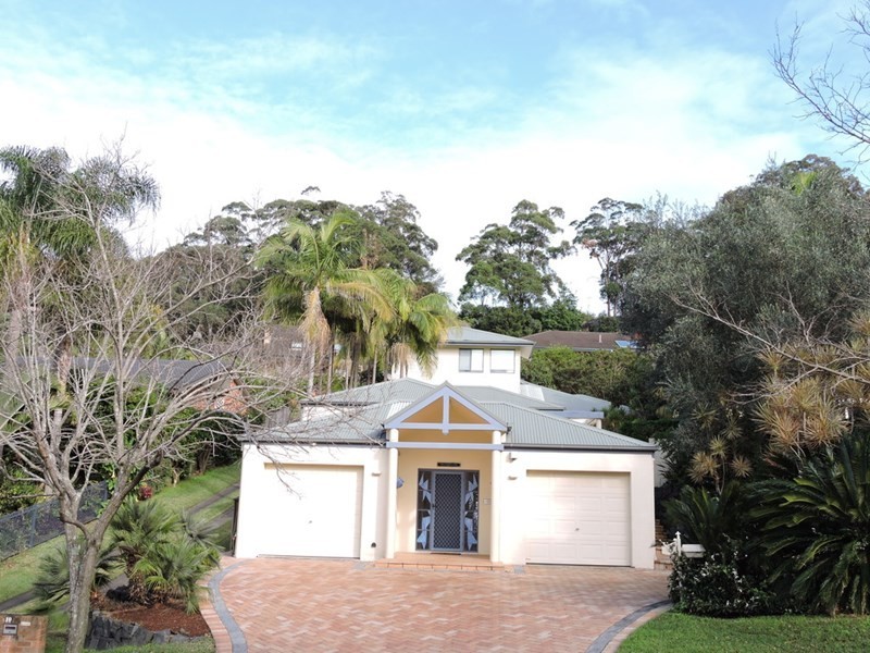 8 Moores Road, Avoca Beach NSW 2251