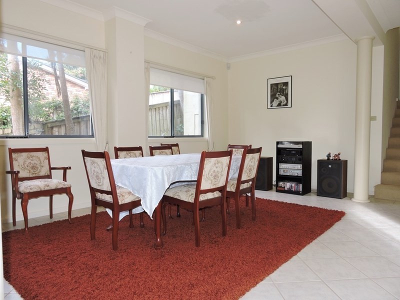 8 Moores Road, Avoca Beach NSW 2251