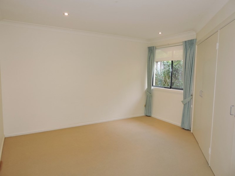 8 Moores Road, Avoca Beach NSW 2251