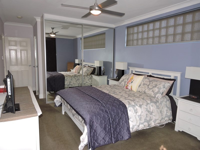 11/187-189 Albany Street, Point Frederick NSW 2250