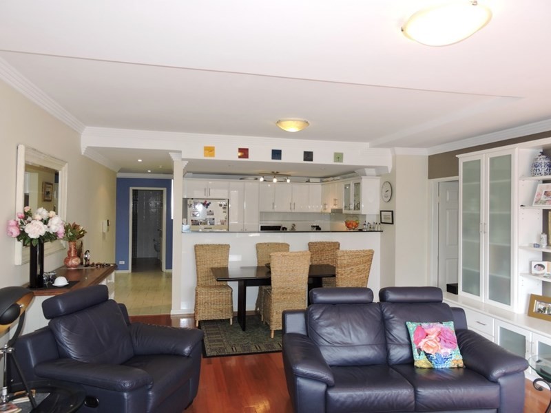 11/187-189 Albany Street, Point Frederick NSW 2250