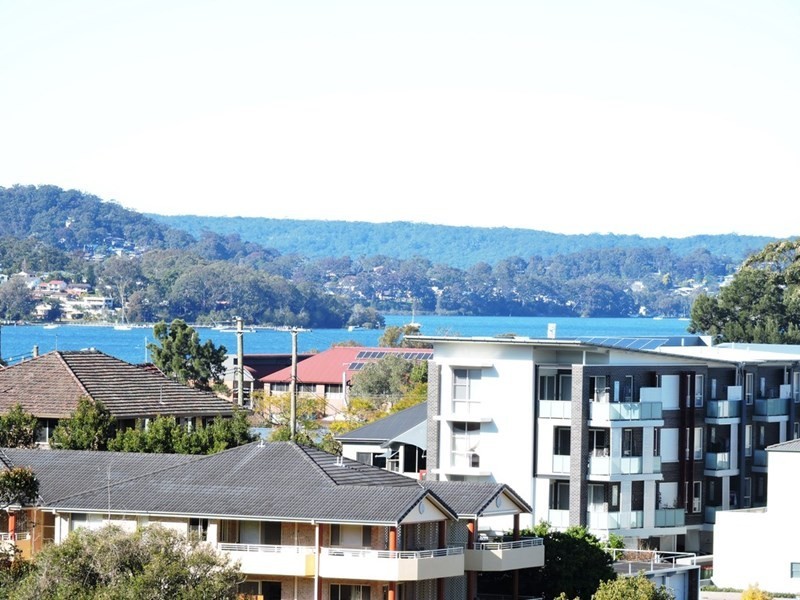 1/1 Joseph Lloyd Close, Gosford NSW 2250