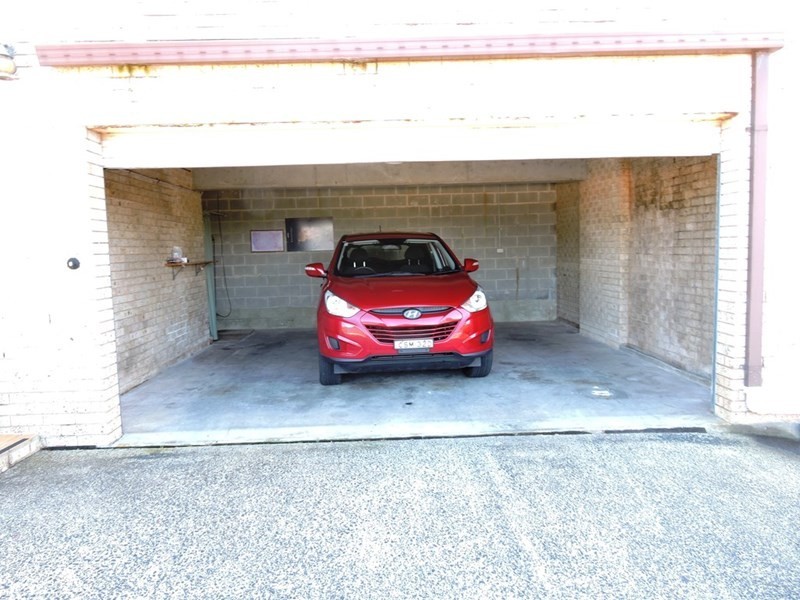 1/1 Joseph Lloyd Close, Gosford NSW 2250