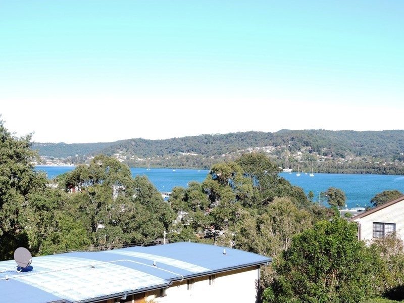 1/1 Joseph Lloyd Close, Gosford NSW 2250