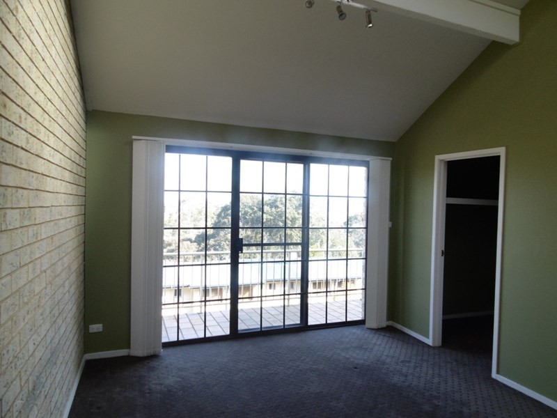 2/1 Joseph Lloyd, Gosford NSW 2250