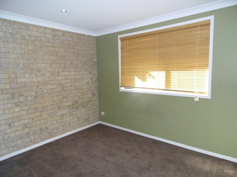 2/1 Joseph Lloyd, Gosford NSW 2250