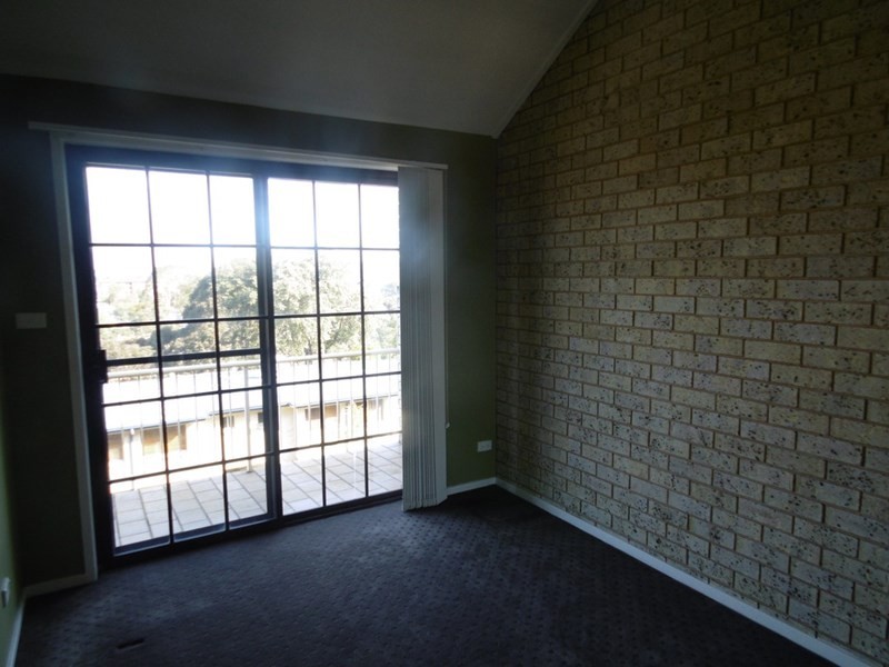 2/1 Joseph Lloyd, Gosford NSW 2250