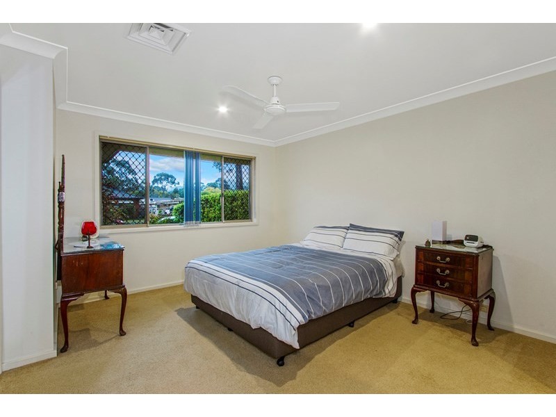 2/12-20 Kinarra Avenue, Wyoming NSW 2250