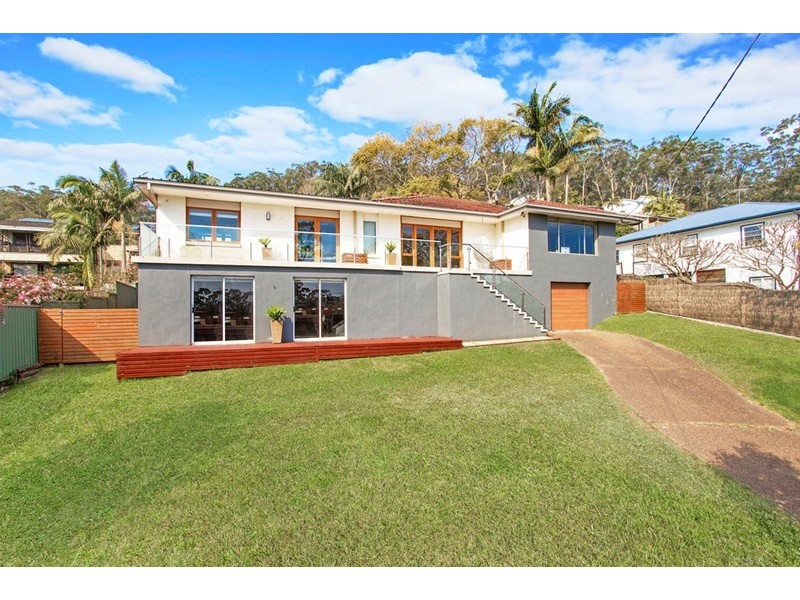 290 Avoca Drive, Green Point NSW 2251
