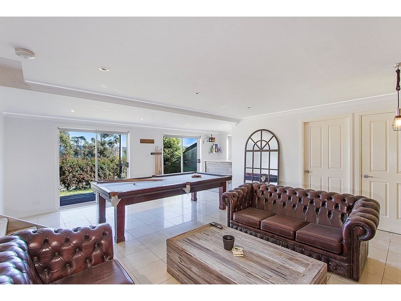 290 Avoca Drive, Green Point NSW 2251