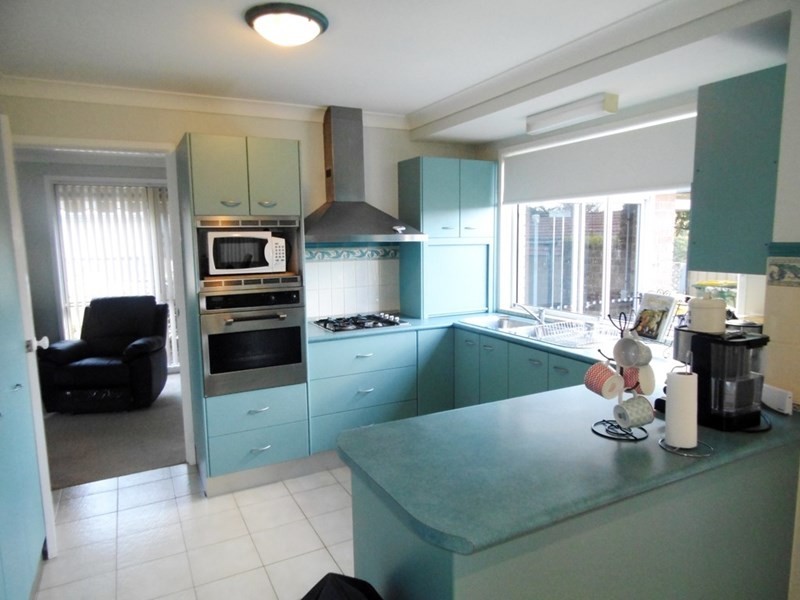 4 Yanderra Crescent, Narara NSW 2250