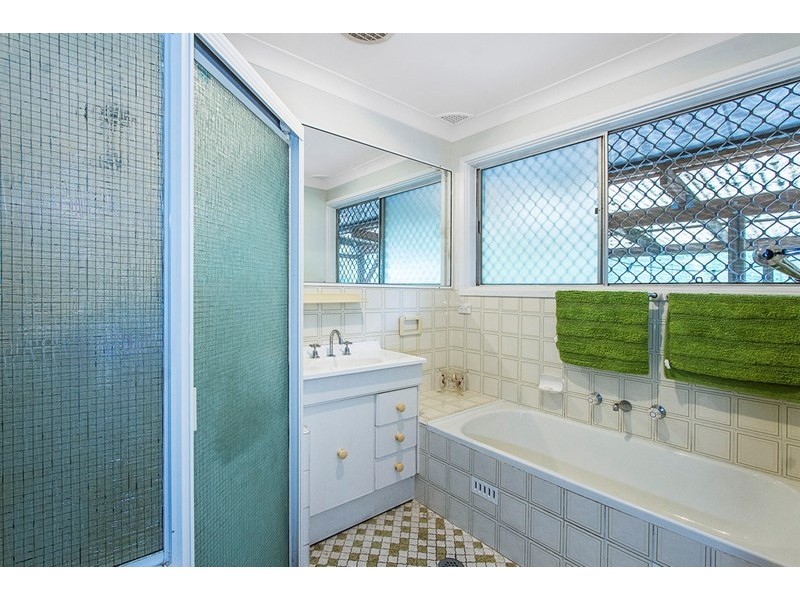 13 Fuchsia Street, Wyoming NSW 2250