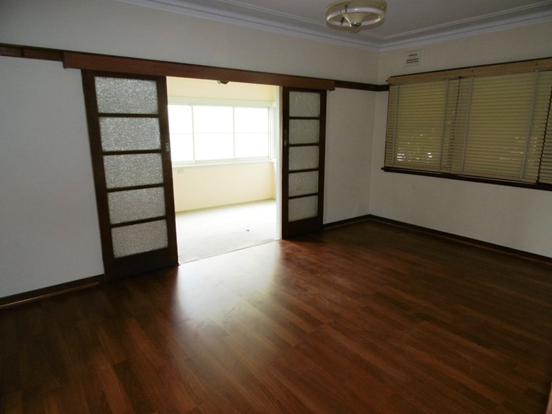 51 HOLDEN Street, Gosford NSW 2250