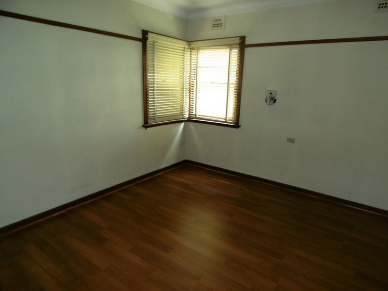 51 HOLDEN Street, Gosford NSW 2250