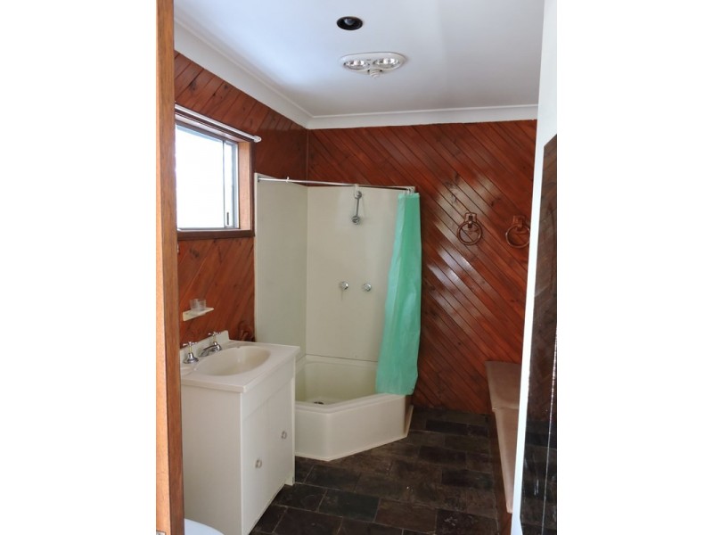 12 Maya Street, Wyoming NSW 2250