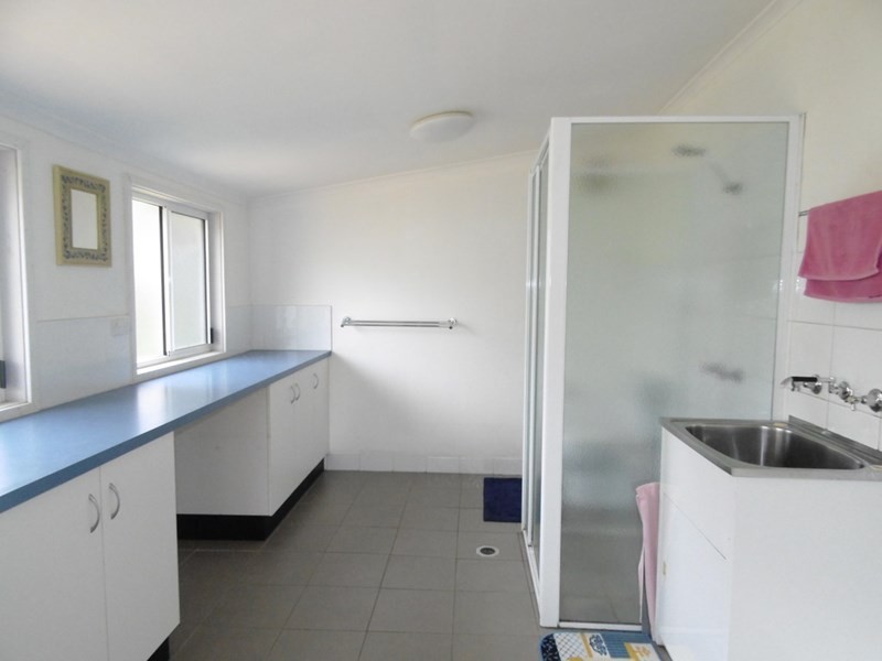 10 Cary Street, Wyoming NSW 2250