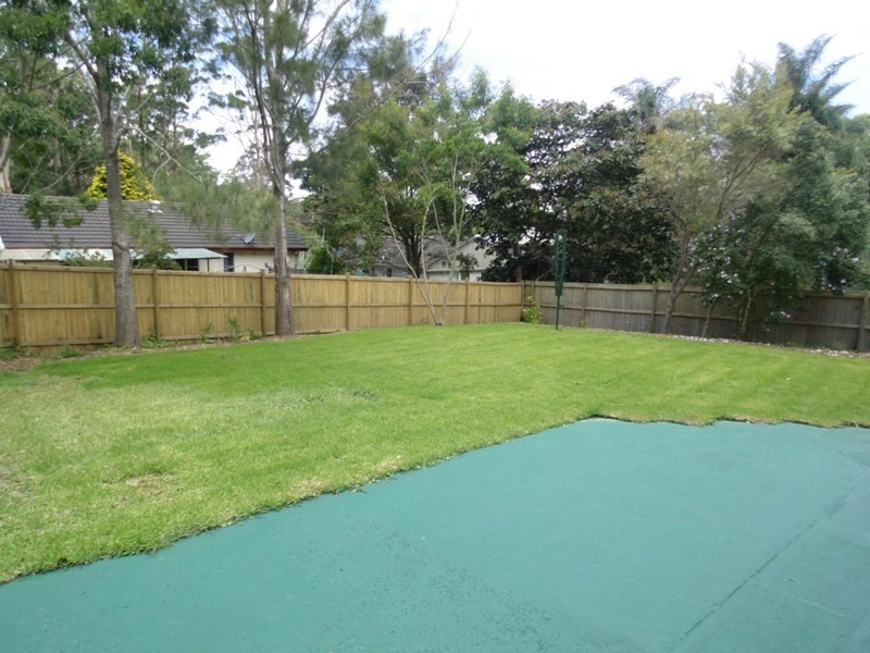 10 ROSLYN Street, Springfield NSW 2250