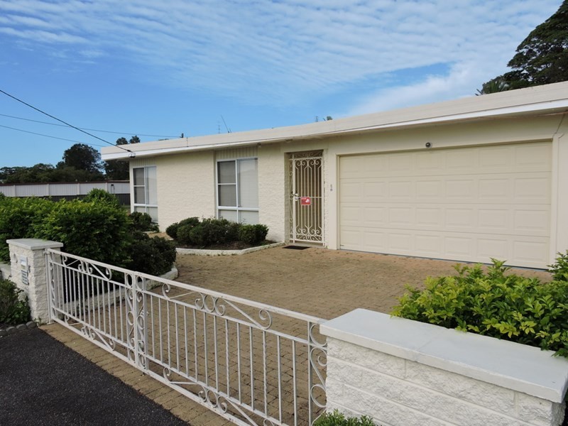6 Frederick Street, Point Frederick NSW 2250