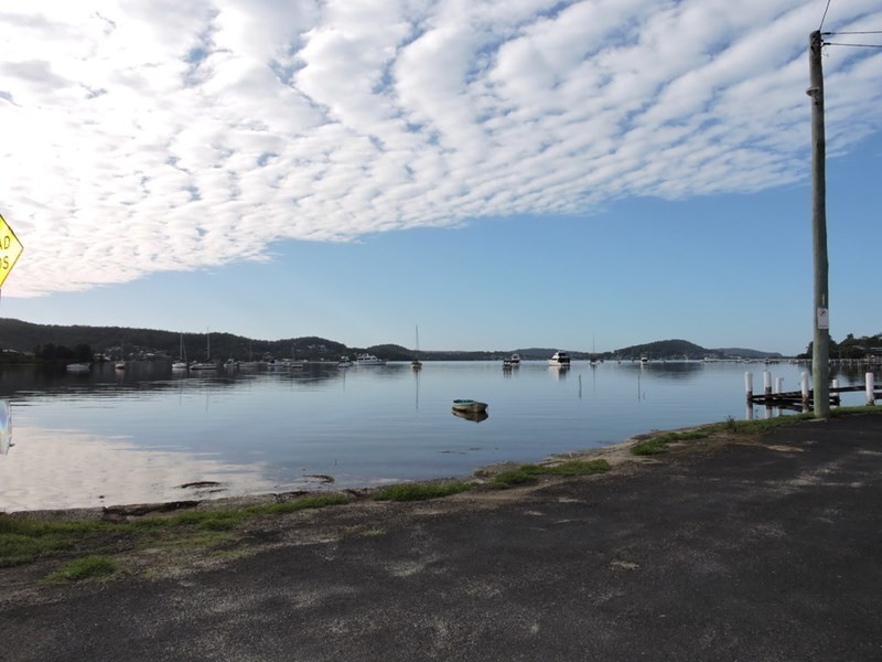 6 Frederick Street, Point Frederick NSW 2250